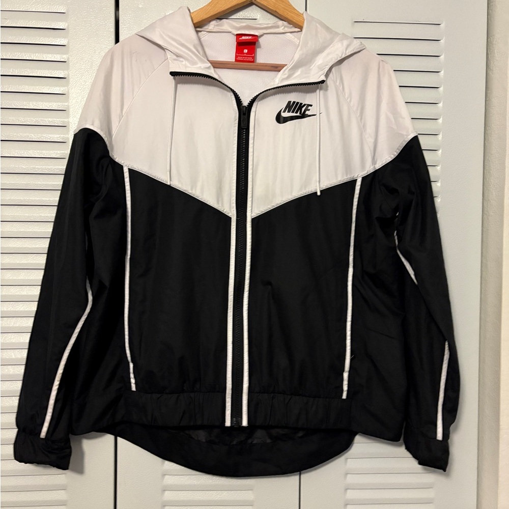 Nike gently used windbreaker